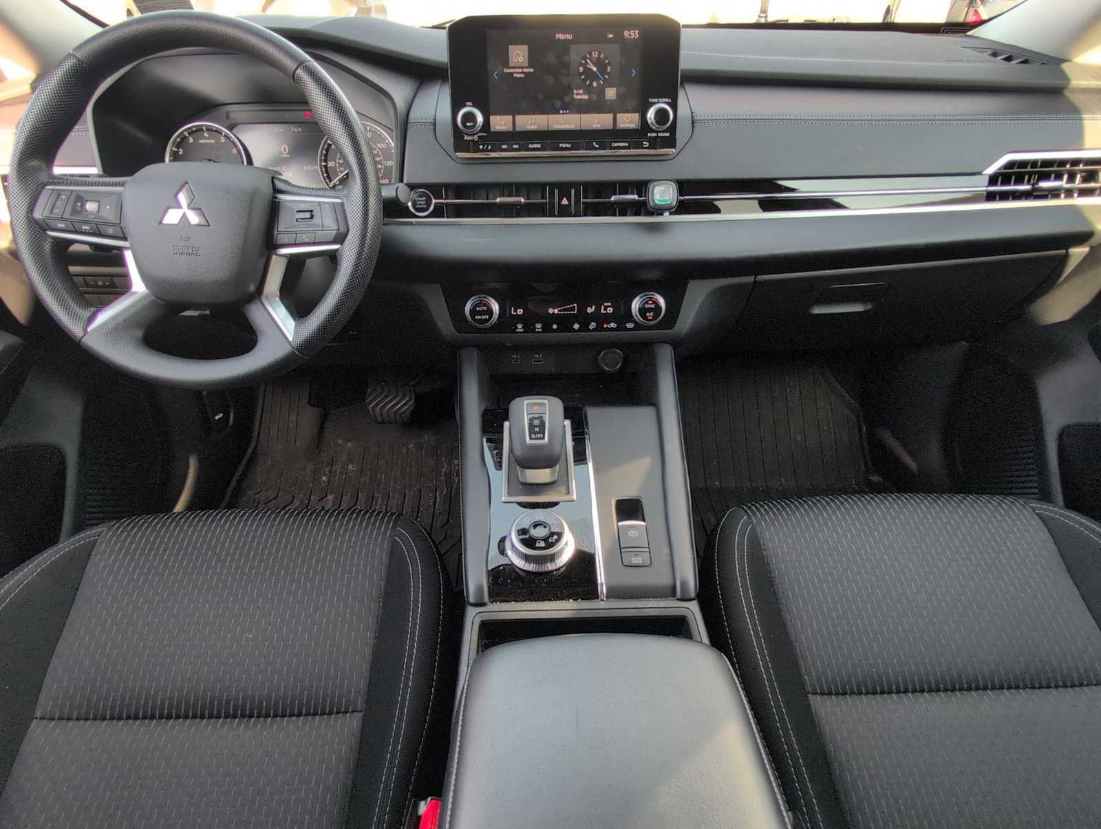 Used 2024 Mitsubishi Outlander ES image 16