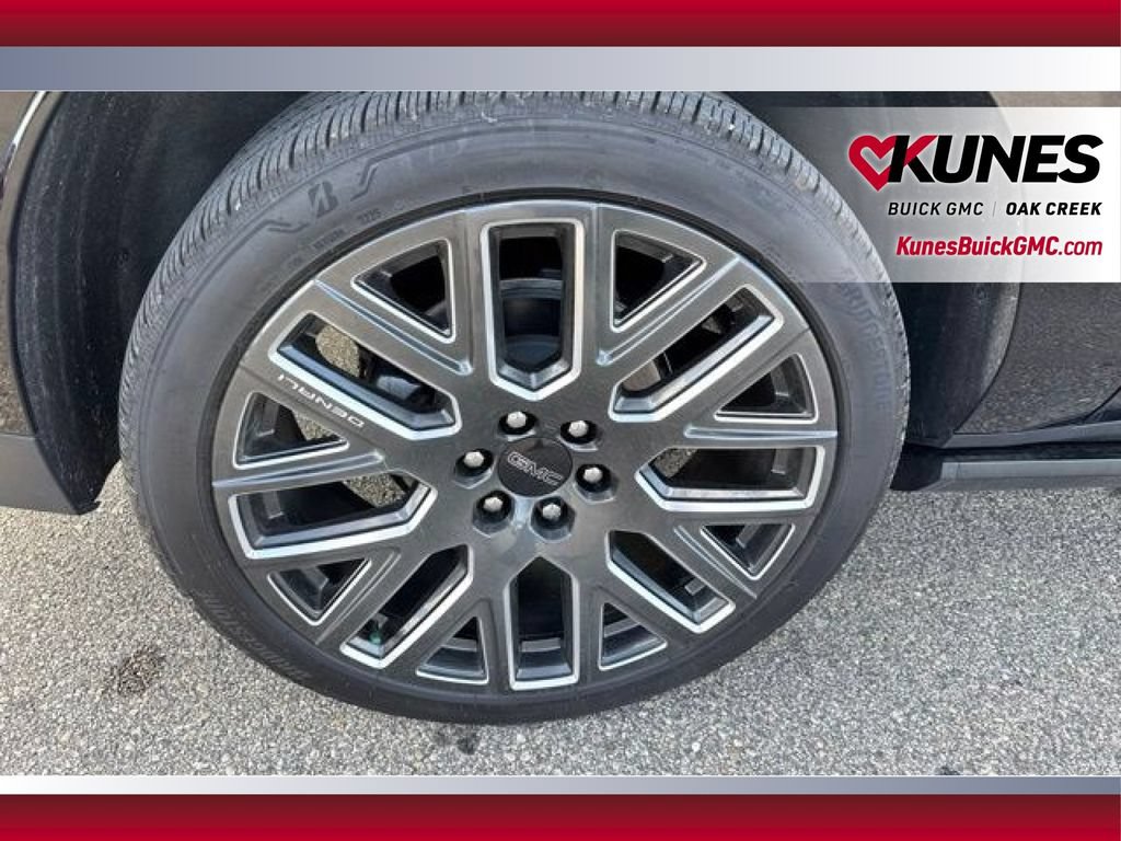 Used 2026 GMC Yukon XL Denali Ultimate w/ LPO, Floor Liner Package AWD/4WD image 15