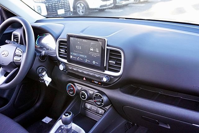 New 2026 Hyundai Venue SE FWD image 12