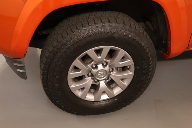 Used 2018 Toyota Tacoma SR5 image 8