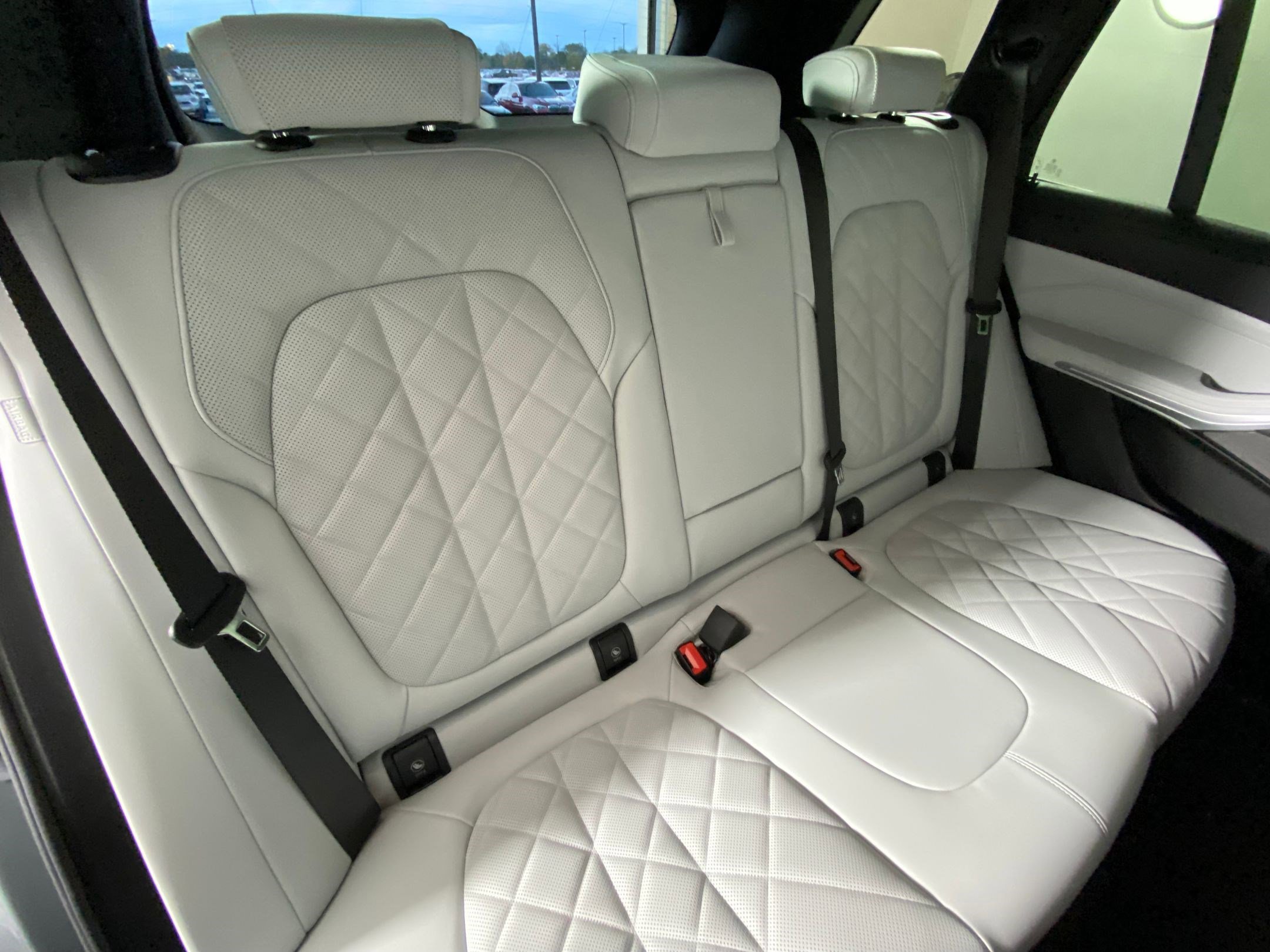 Used 2026 BMW X5 sDrive40i w/ Premium Package image 31