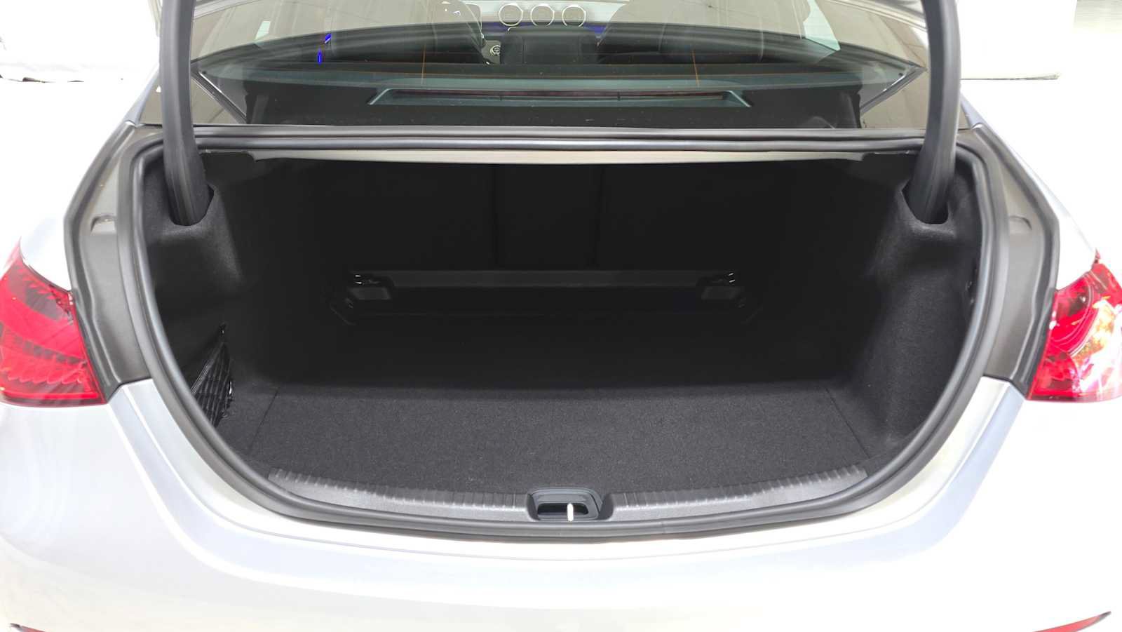 Used 2026 Mercedes-Benz C 43 AMG 4MATIC Sedan image 15