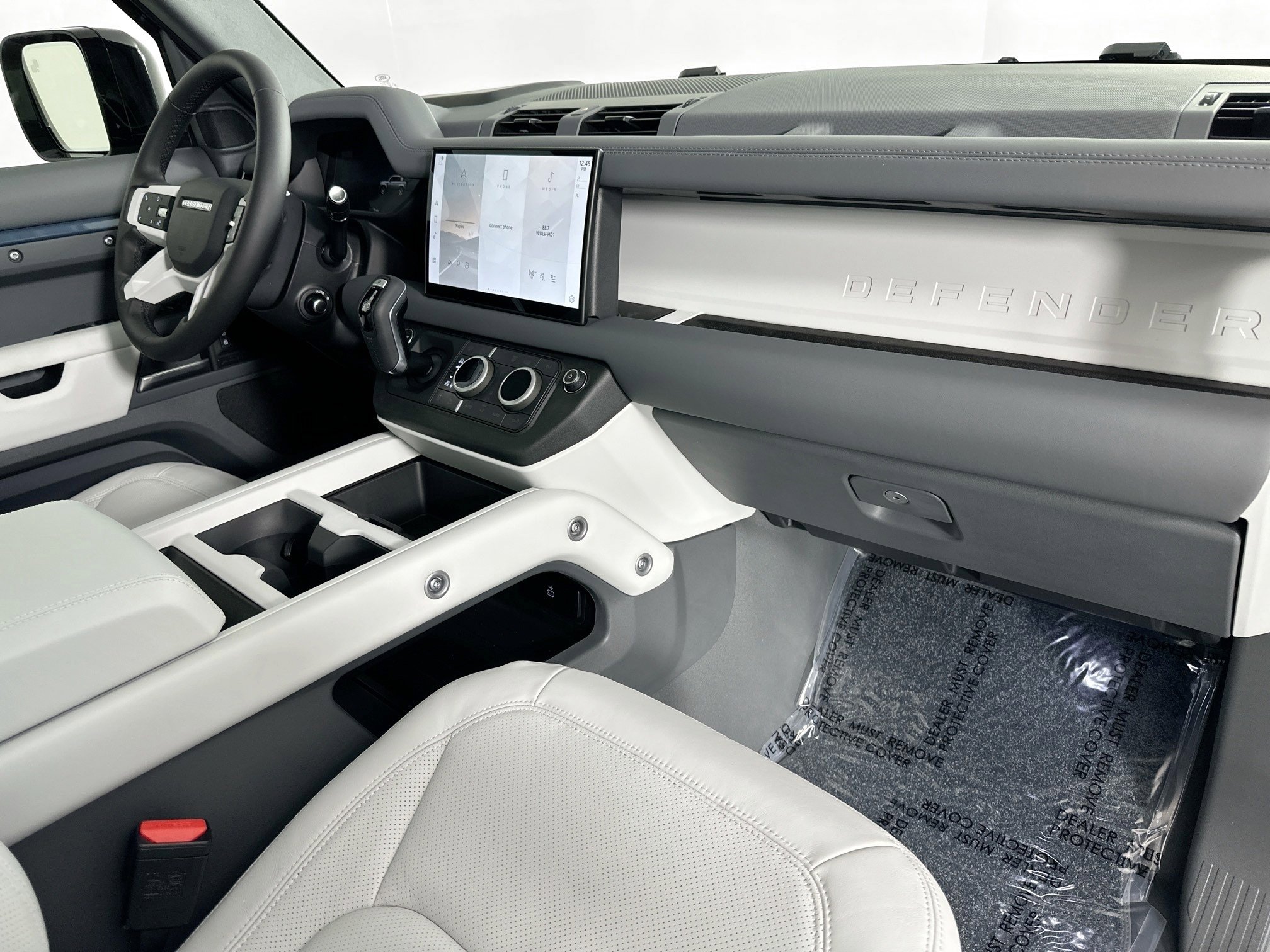 Used 2025 Land Rover Defender 110 S image 27