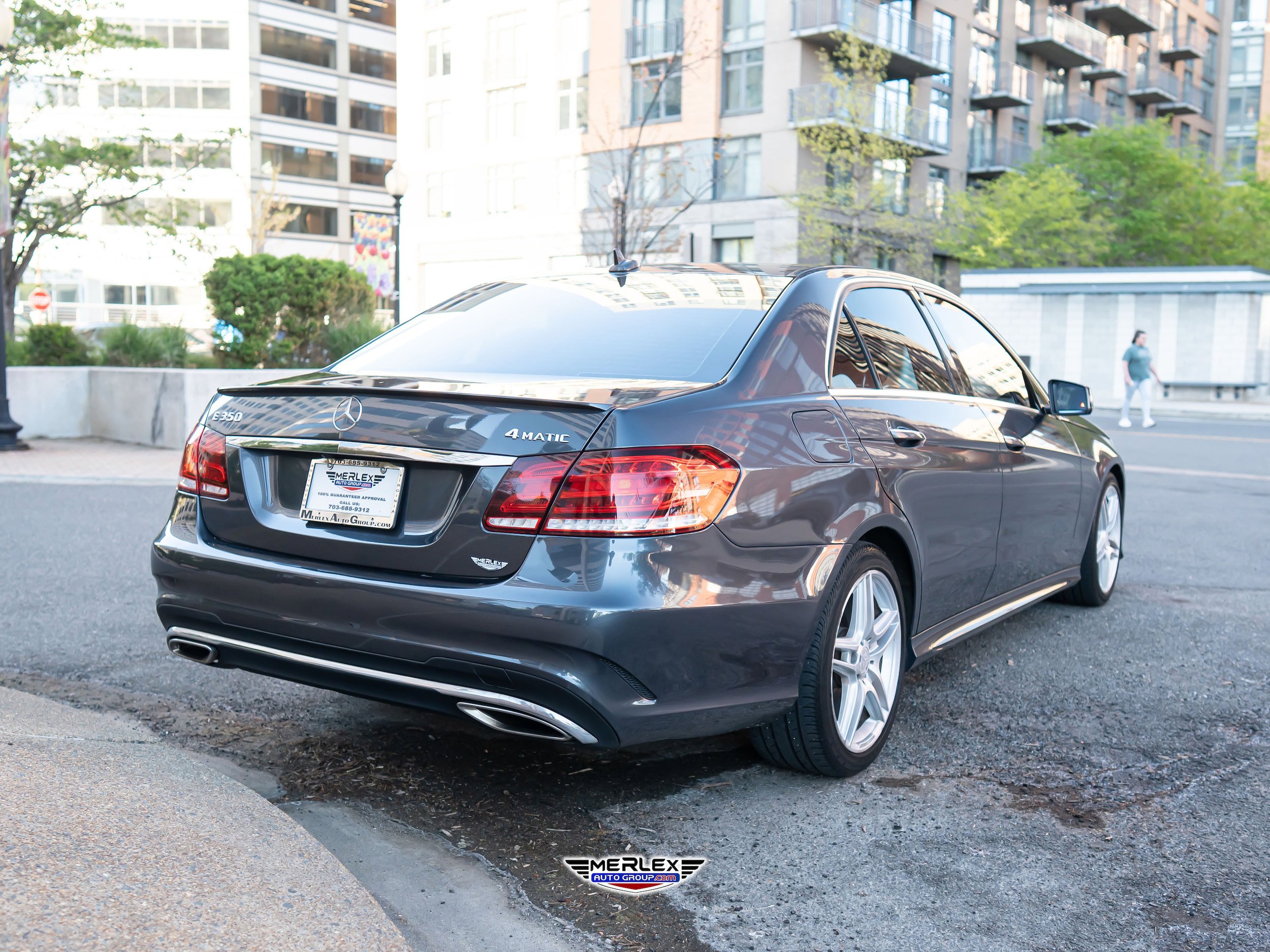 Used 2014 Mercedes-Benz E 350 4MATIC Sedan image 7