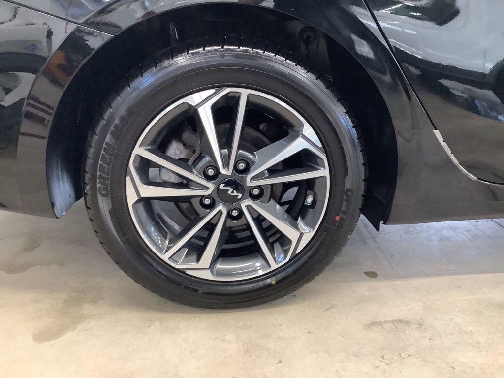 Certified 2023 Kia Forte LXS FWD image 24