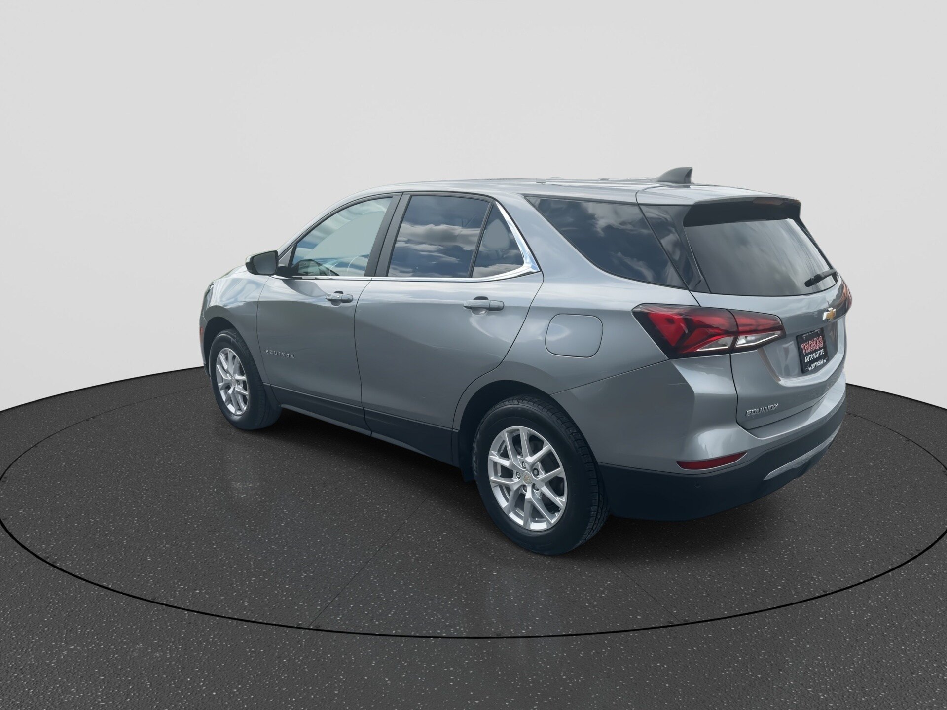 Used 2024 Chevrolet Equinox LT AWD/4WD image 6
