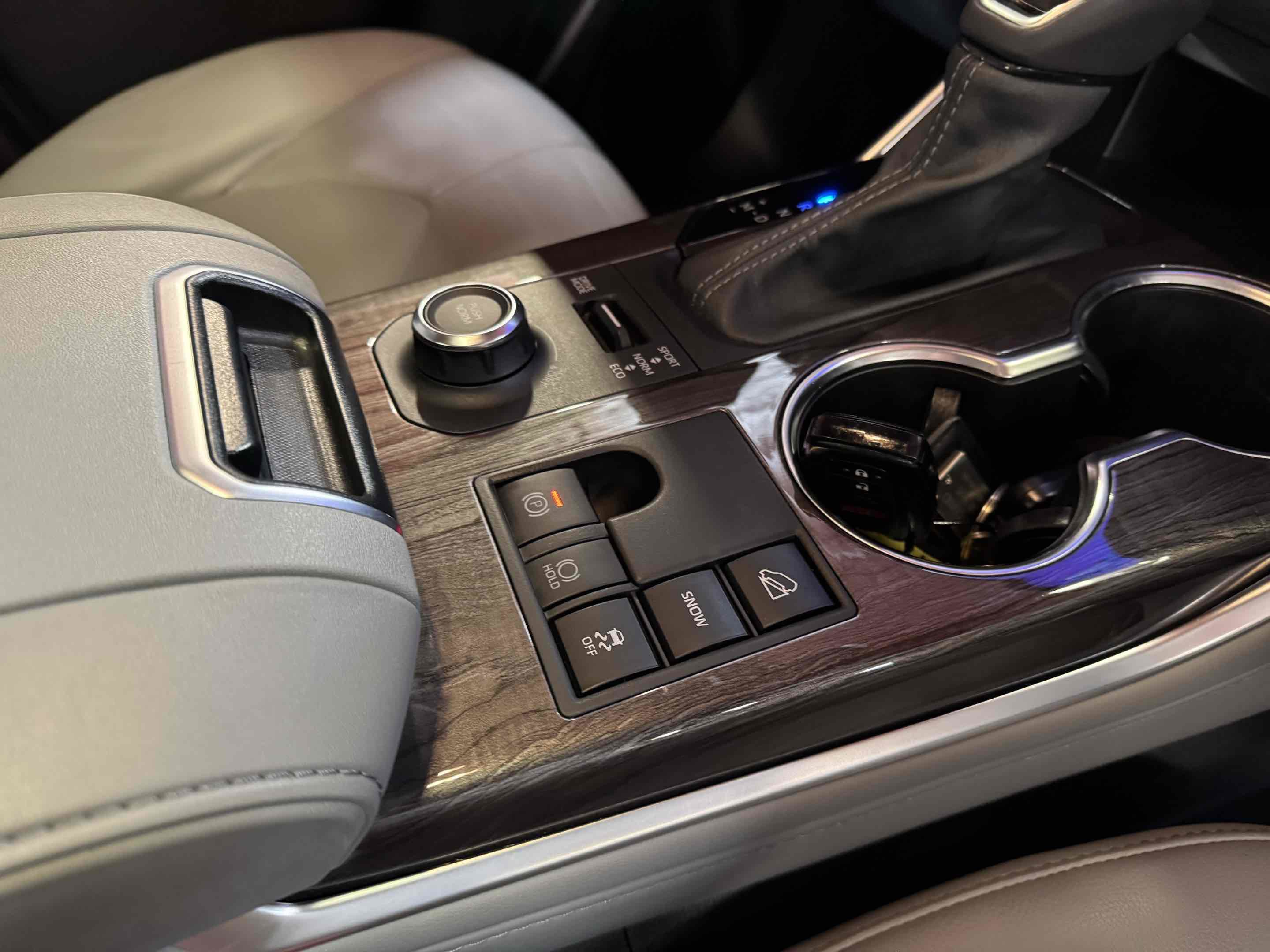 Used 2023 Toyota Highlander Platinum image 41