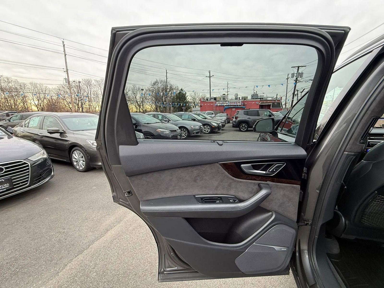 Used 2018 Audi Q7 3.0T Prestige w/ Prestige Package image 50