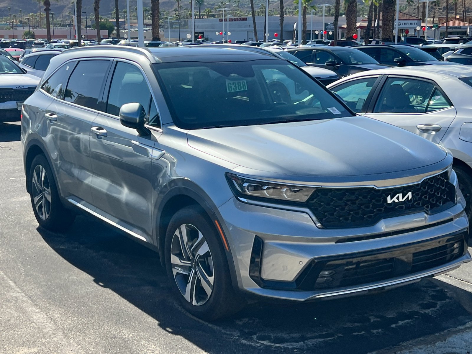 Used 2022 Kia Sorento SX w/ Panoramic Sunroof Package AWD/4WD image 2