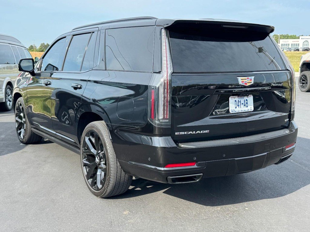 Used 2025 Cadillac Escalade Sport w/ Touring Package AWD/4WD image 8