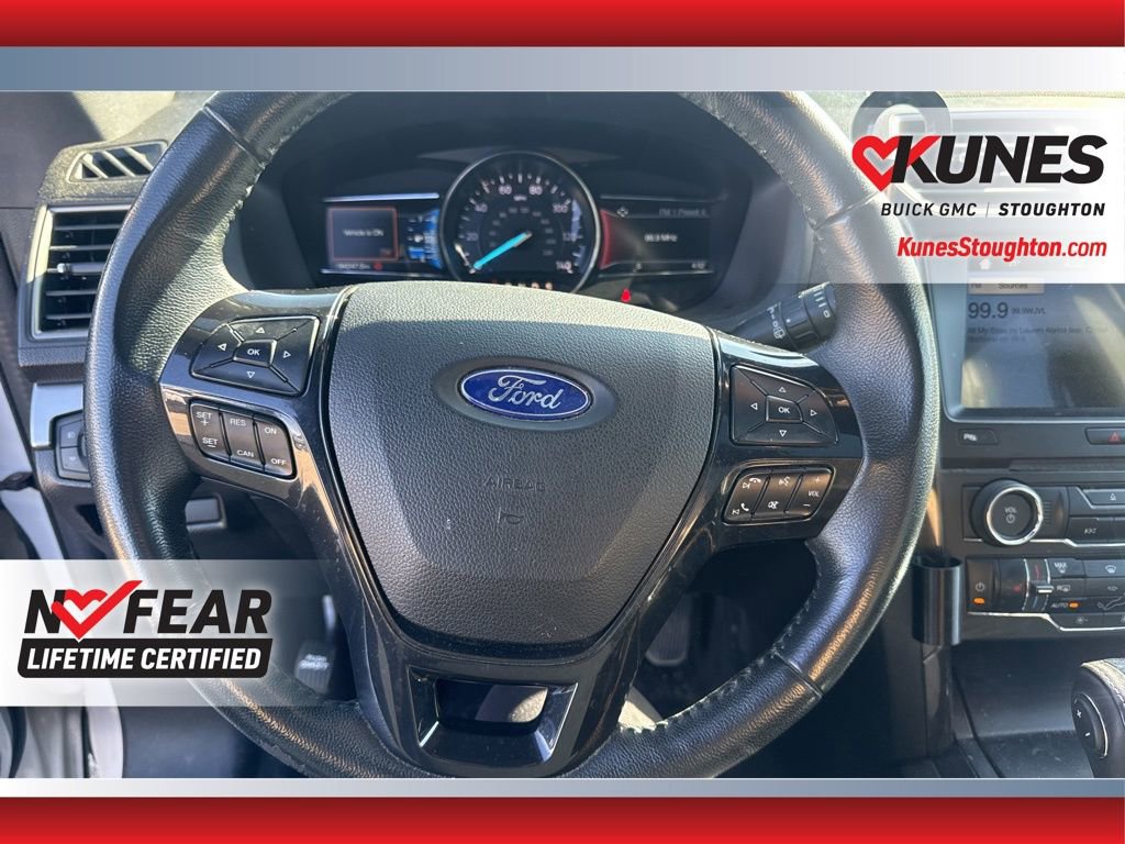 Used 2018 Ford Explorer XLT w/ XLT Appearance Package AWD/4WD image 29