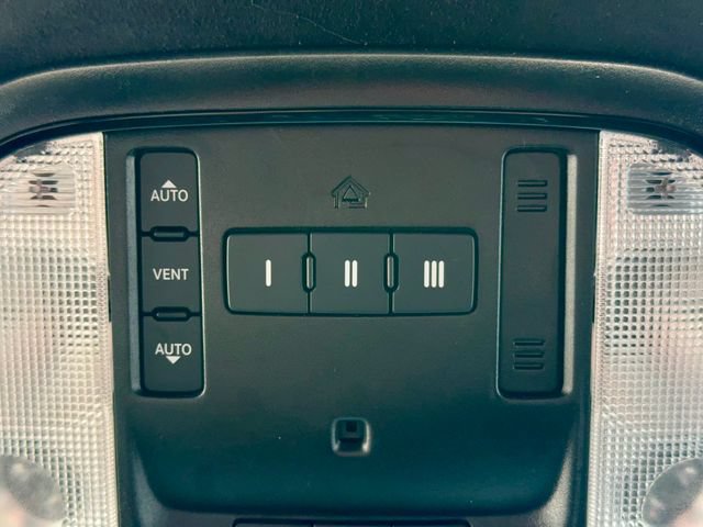 Used 2023 Dodge Durango R/T w/ Hemi Orange Plus Package AWD/4WD image 34