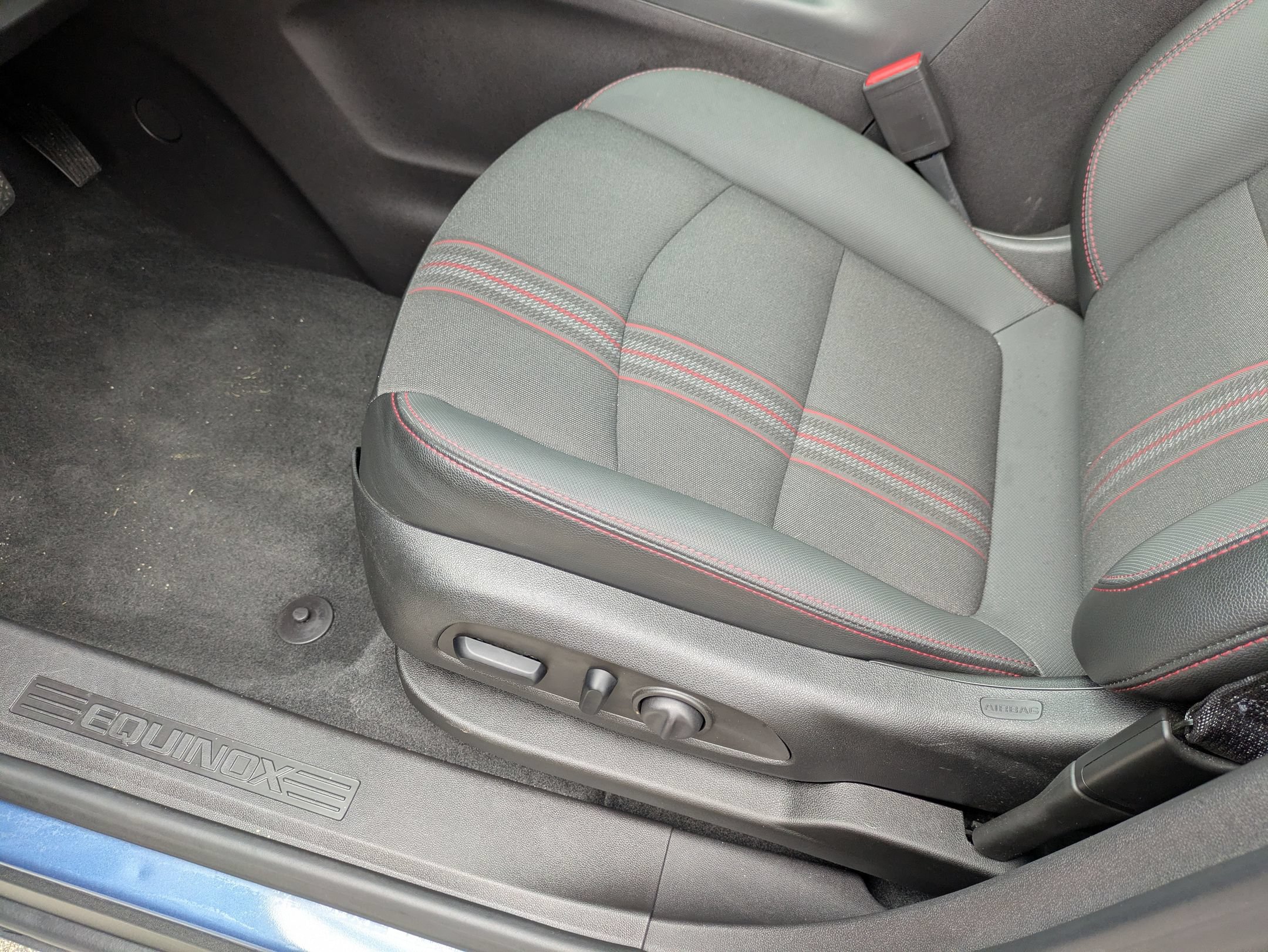 Used 2024 Chevrolet Equinox RS FWD image 13