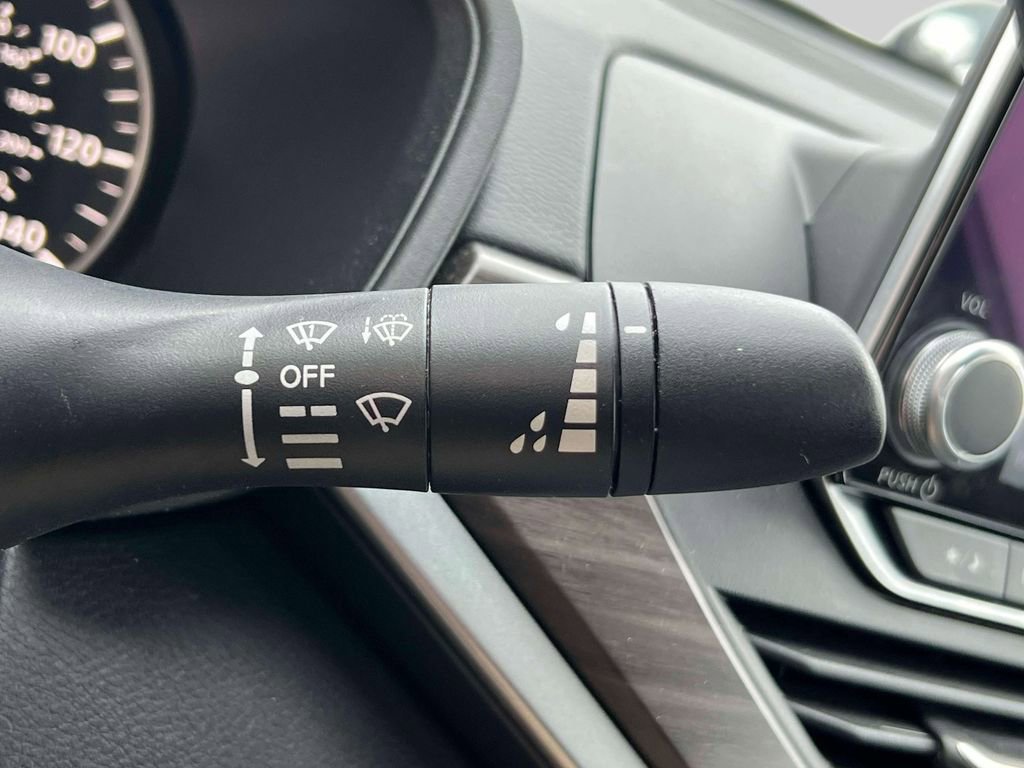 Used 2024 Nissan Altima 2.5 SV image 23