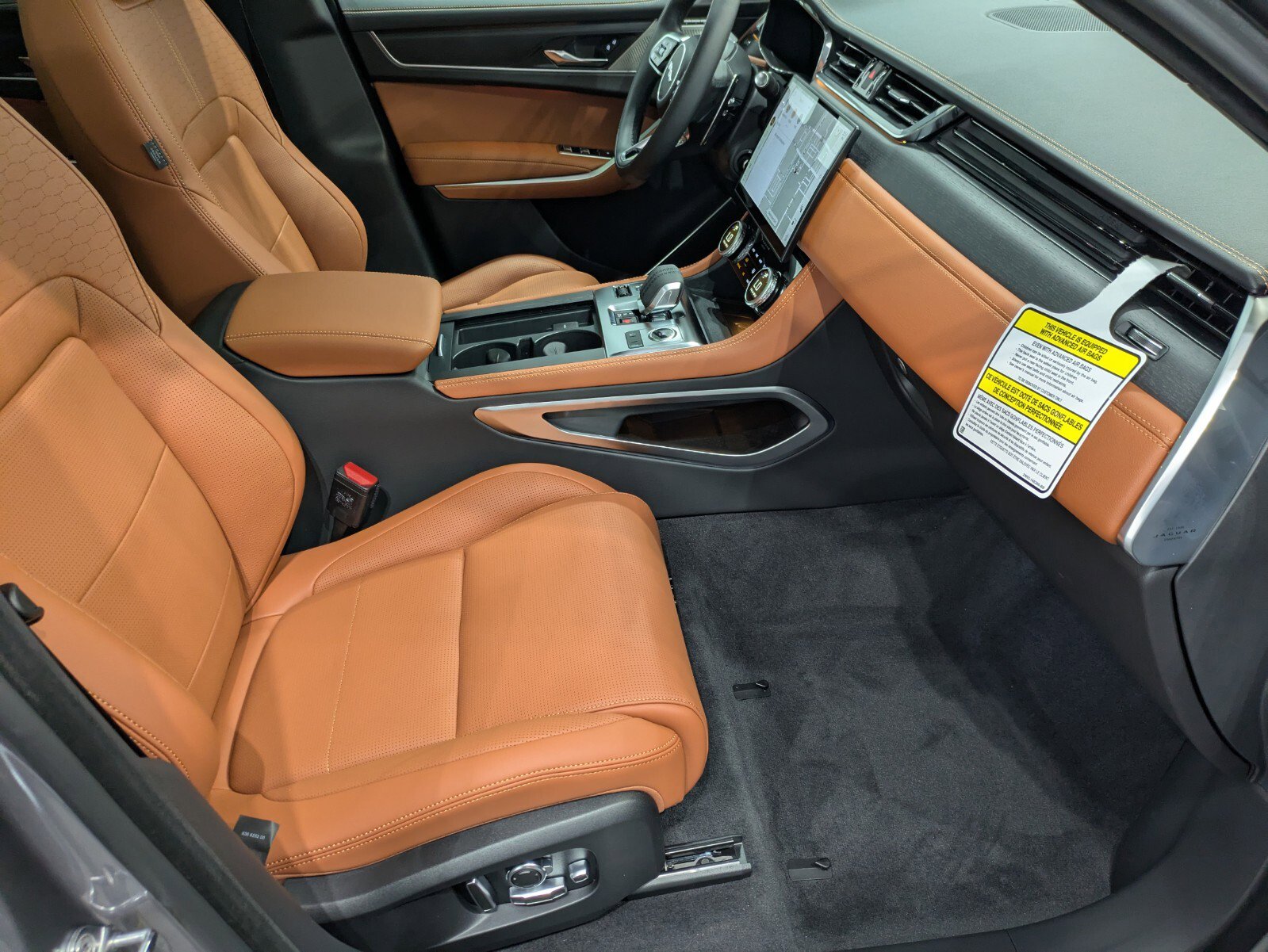 New 2026 Jaguar F-PACE R-Dynamic S image 25
