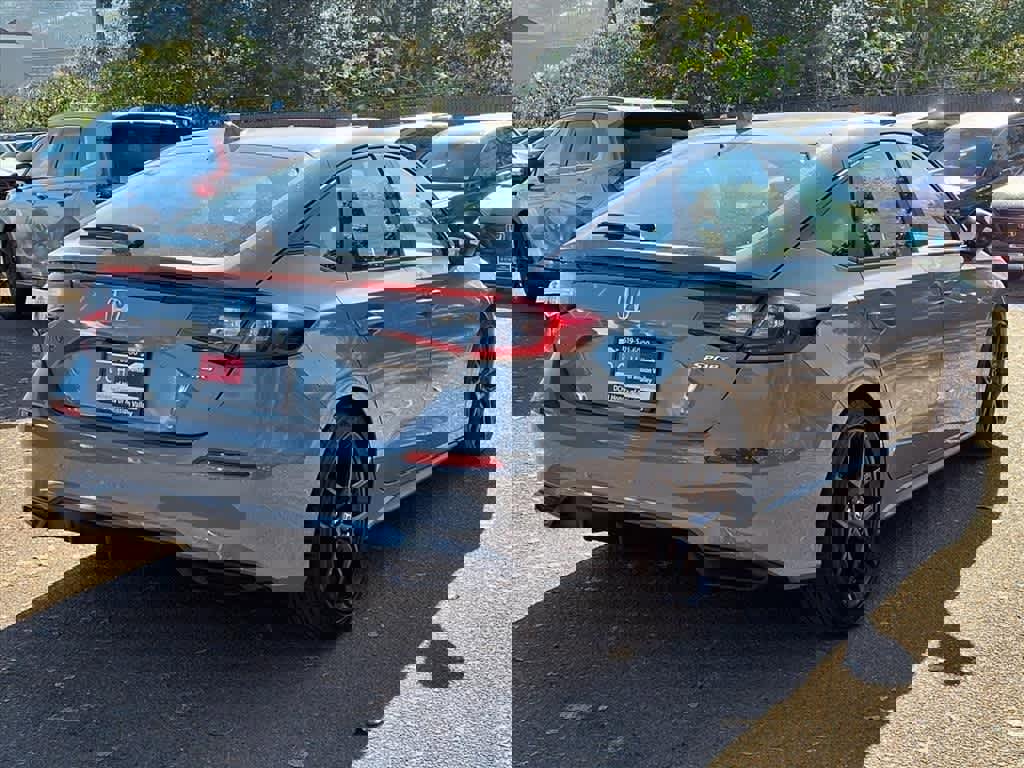 Used 2023 Honda Civic Sport image 4