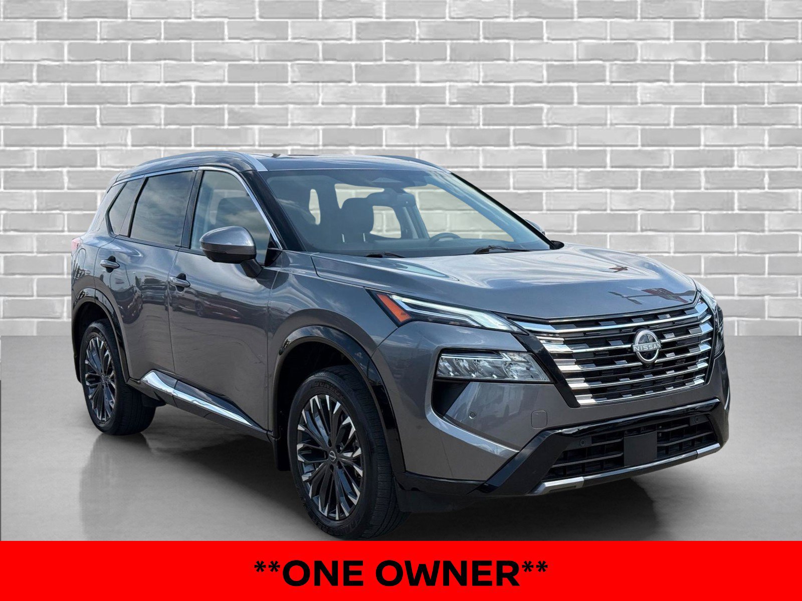 Certified 2025 Nissan Rogue Platinum w/ Tech Package AWD/4WD image 5