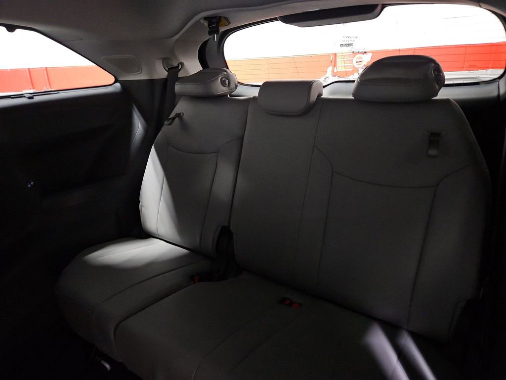 New 2026 Toyota Sienna XLE image 23