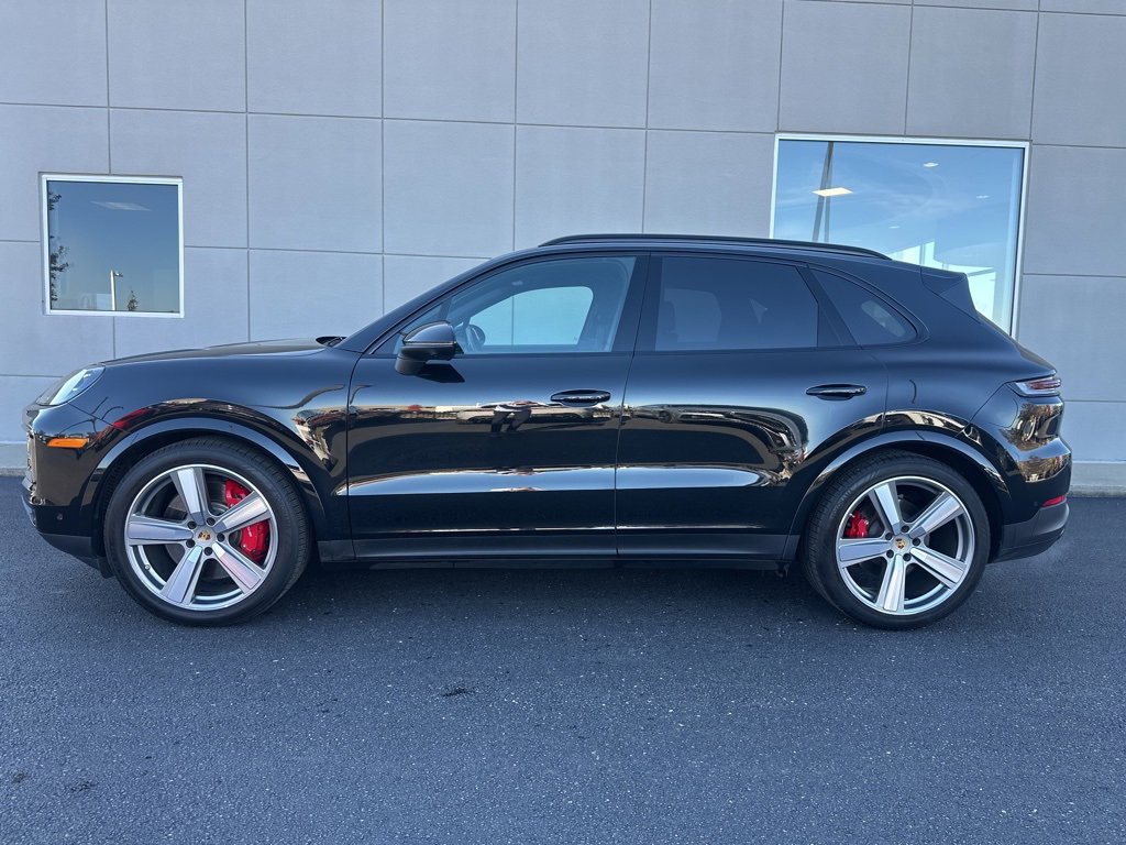 Certified 2024 Porsche Cayenne S image 2