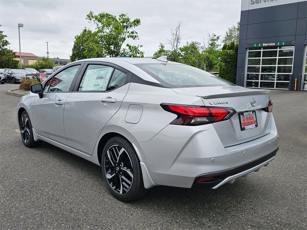 New 2025 Nissan Versa SR w/ Trunk Package image 4