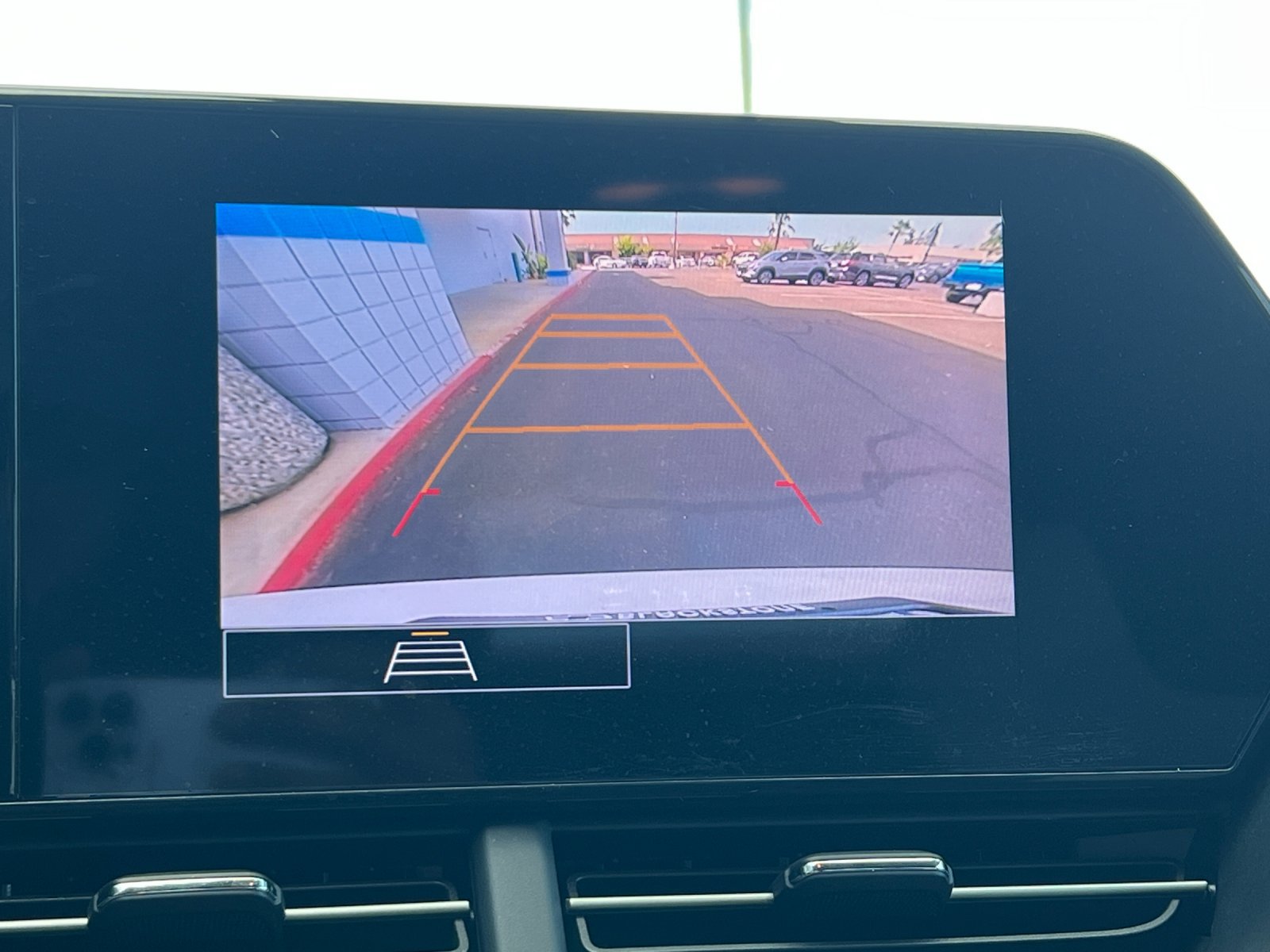 Used 2024 Chevrolet Trax LS w/ LS Convenience Package FWD image 19