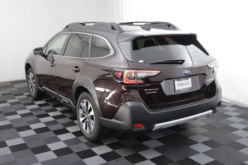 Used 2025 Subaru Outback Limited AWD/4WD image 15