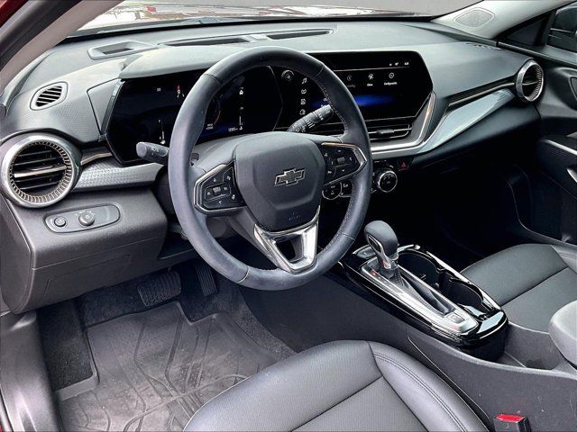 Used 2024 Chevrolet Trax ACTIV FWD image 14
