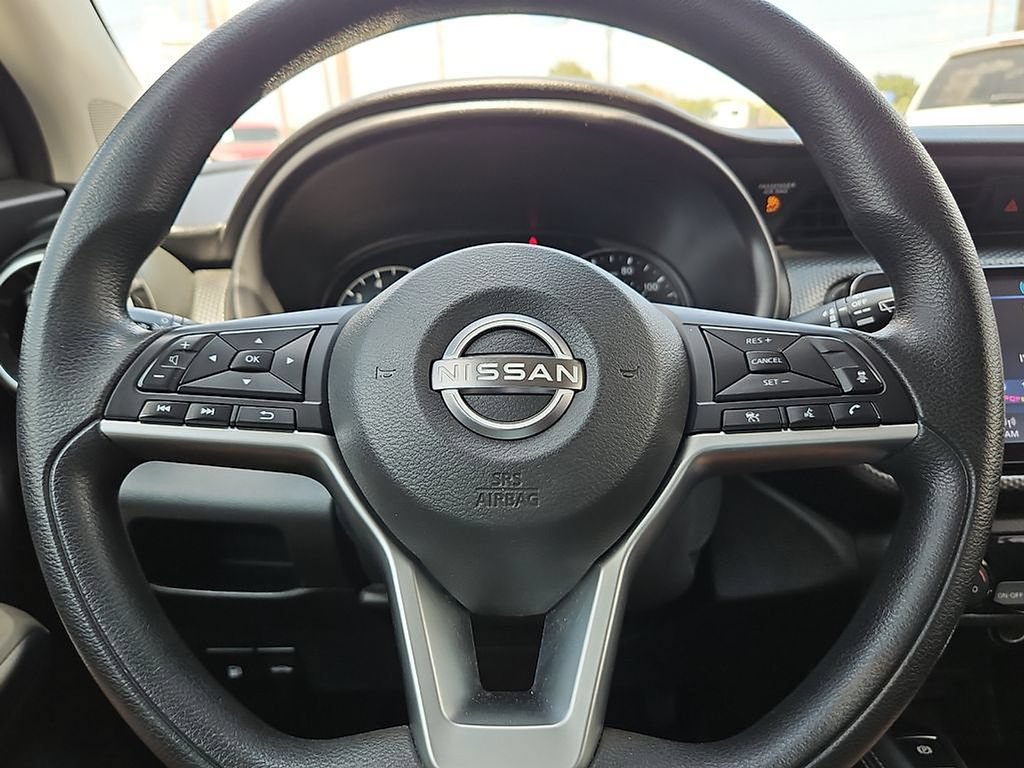 Used 2022 Nissan Kicks SV FWD image 30