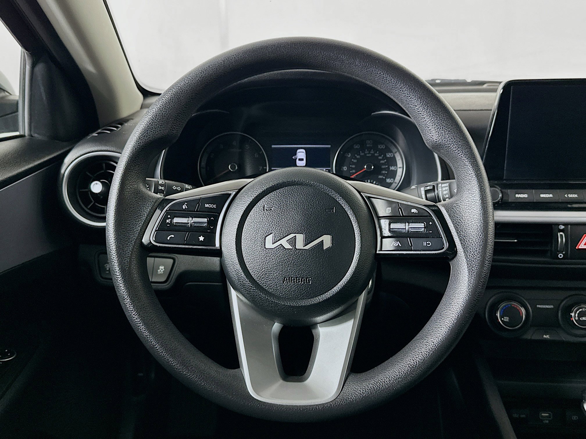 Used 2024 Kia Forte LXS image 18