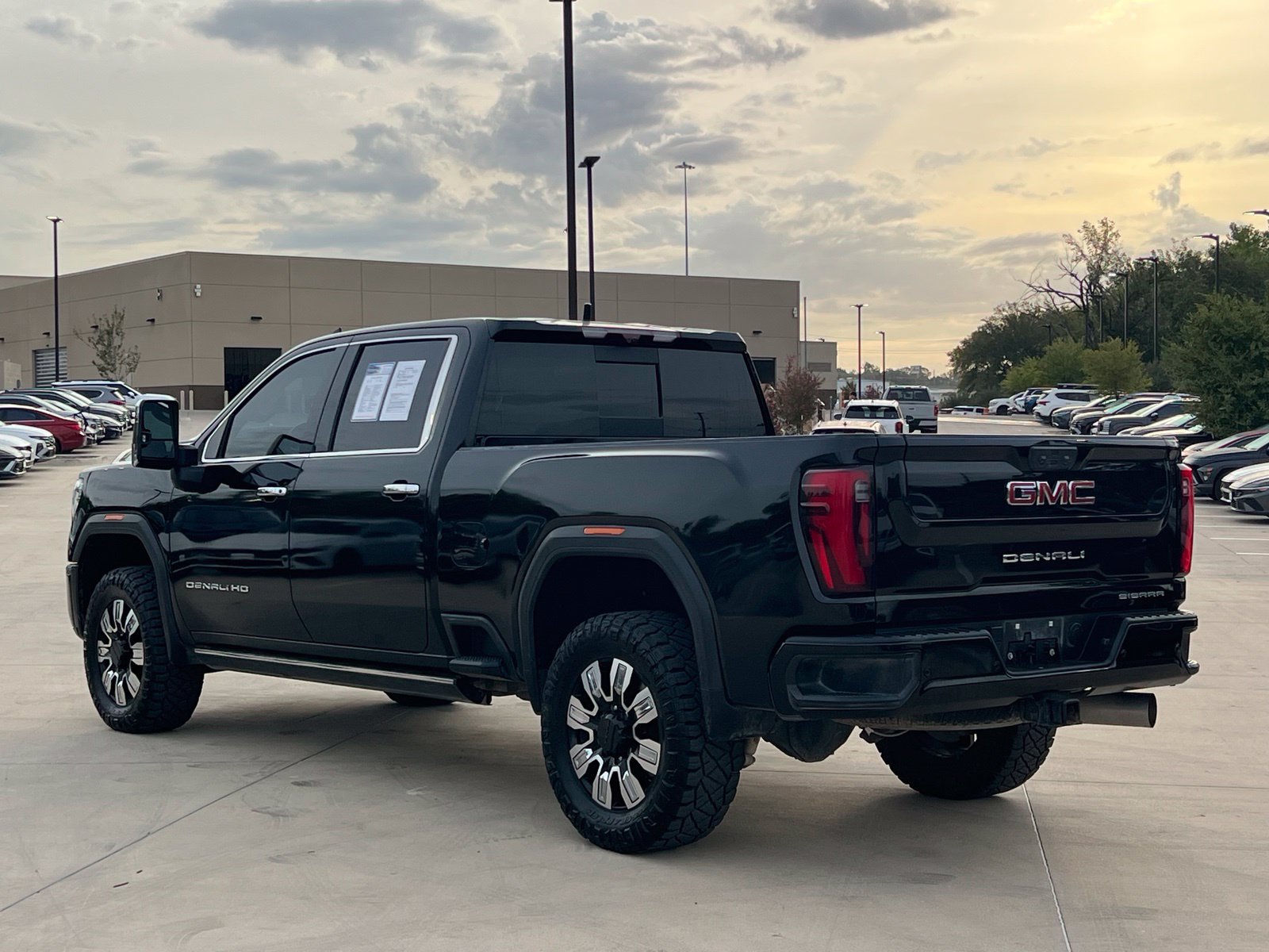 Used 2024 GMC Sierra 2500 Denali w/ Denali Reserve Package AWD/4WD image 22