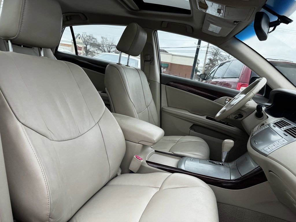 Used 2010 Toyota Avalon XLS image 24