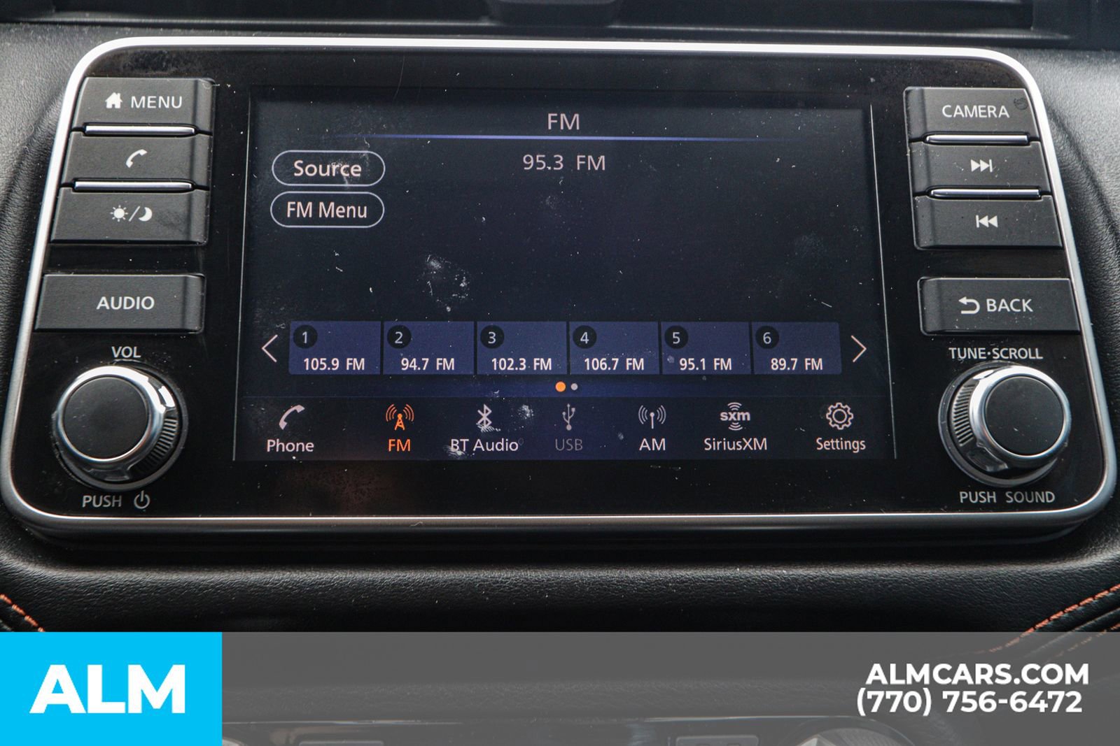 Used 2020 Nissan Versa SR w/ Convenience Package image 43