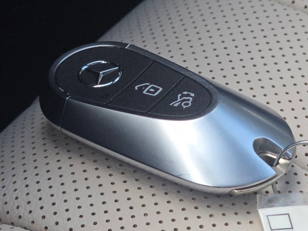 Certified 2026 Mercedes-Benz E 350 4MATIC Sedan image 39