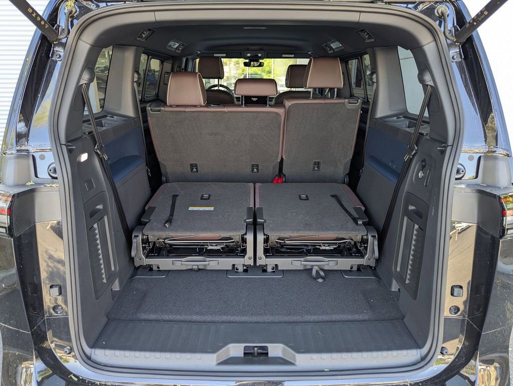 New 2025 Volkswagen ID. Buzz Pro S image 19