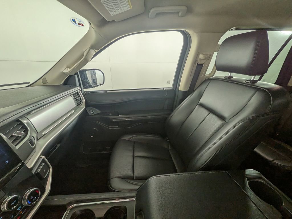 Used 2024 Ford Expedition Max XLT image 29