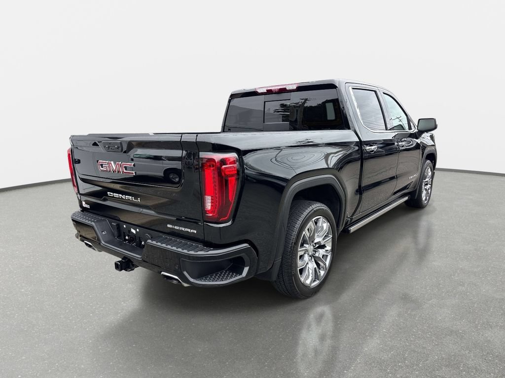 Used 2023 GMC Sierra 1500 Denali w/ Denali Reserve Package AWD/4WD video 3