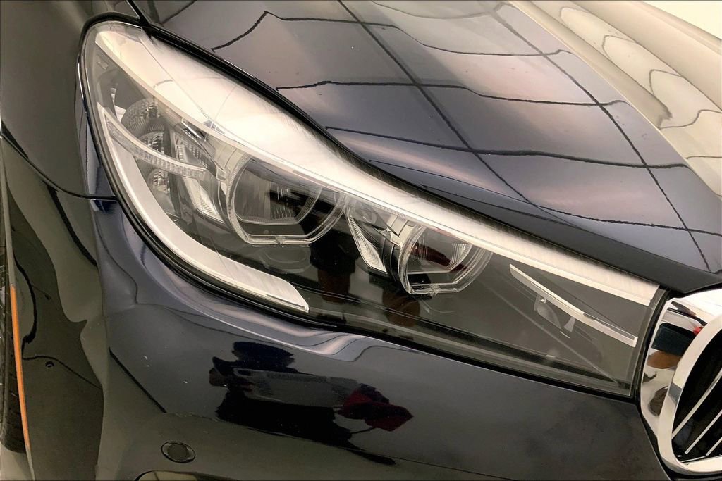 Used 2019 BMW 740i w/ Executive Package RWD image 27