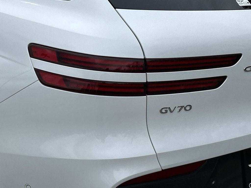 New 2026 Genesis GV70 2.5T Advanced image 12