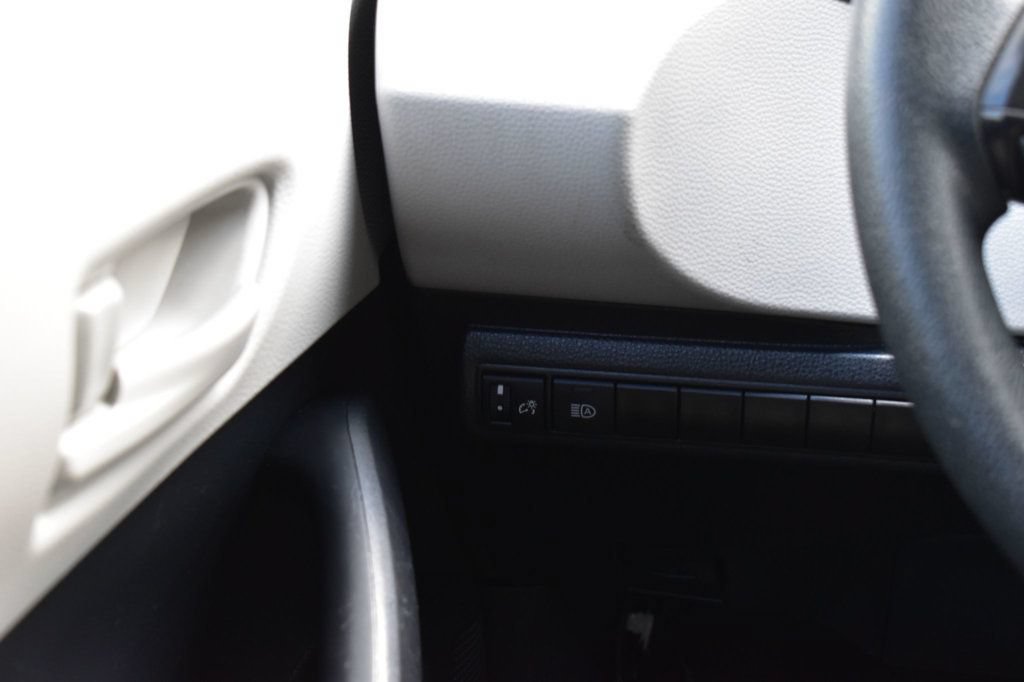 Used 2024 Toyota Corolla LE FWD image 30