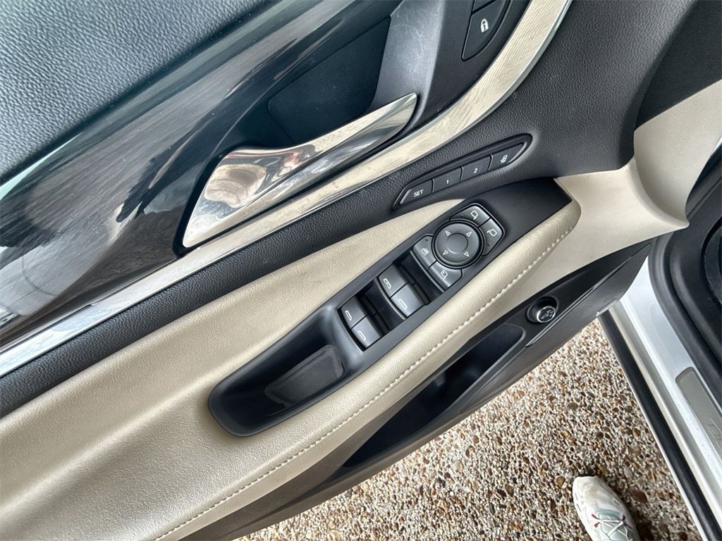 Certified 2021 Buick Enclave Premium w/ Sun and Sites Package image 22