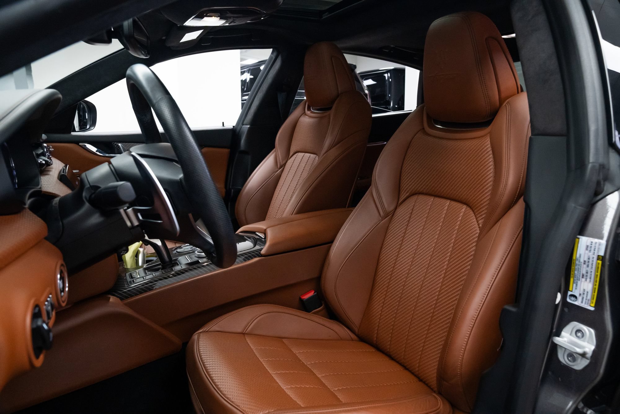 Used 2022 Maserati Quattroporte Trofeo RWD image 19