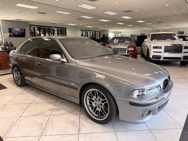 Used 2002 BMW M5 RWD image 1