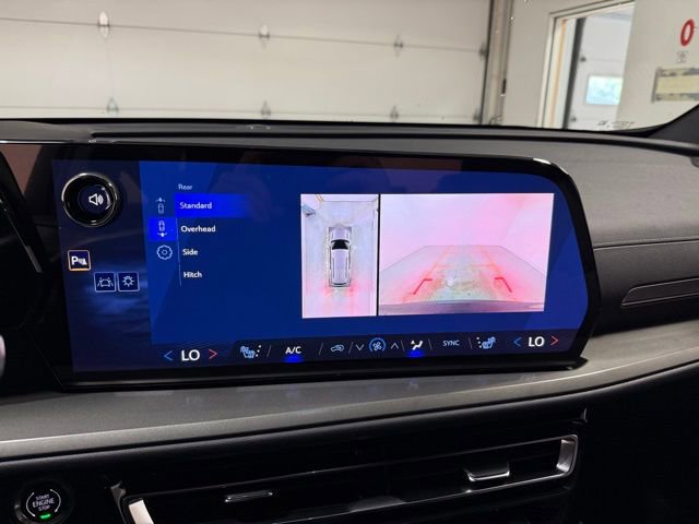 New 2026 Chevrolet Traverse LT w/ Driver Confidence Package image 20