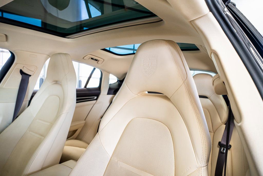 Used 2023 Porsche Panamera Platinum Edition image 40