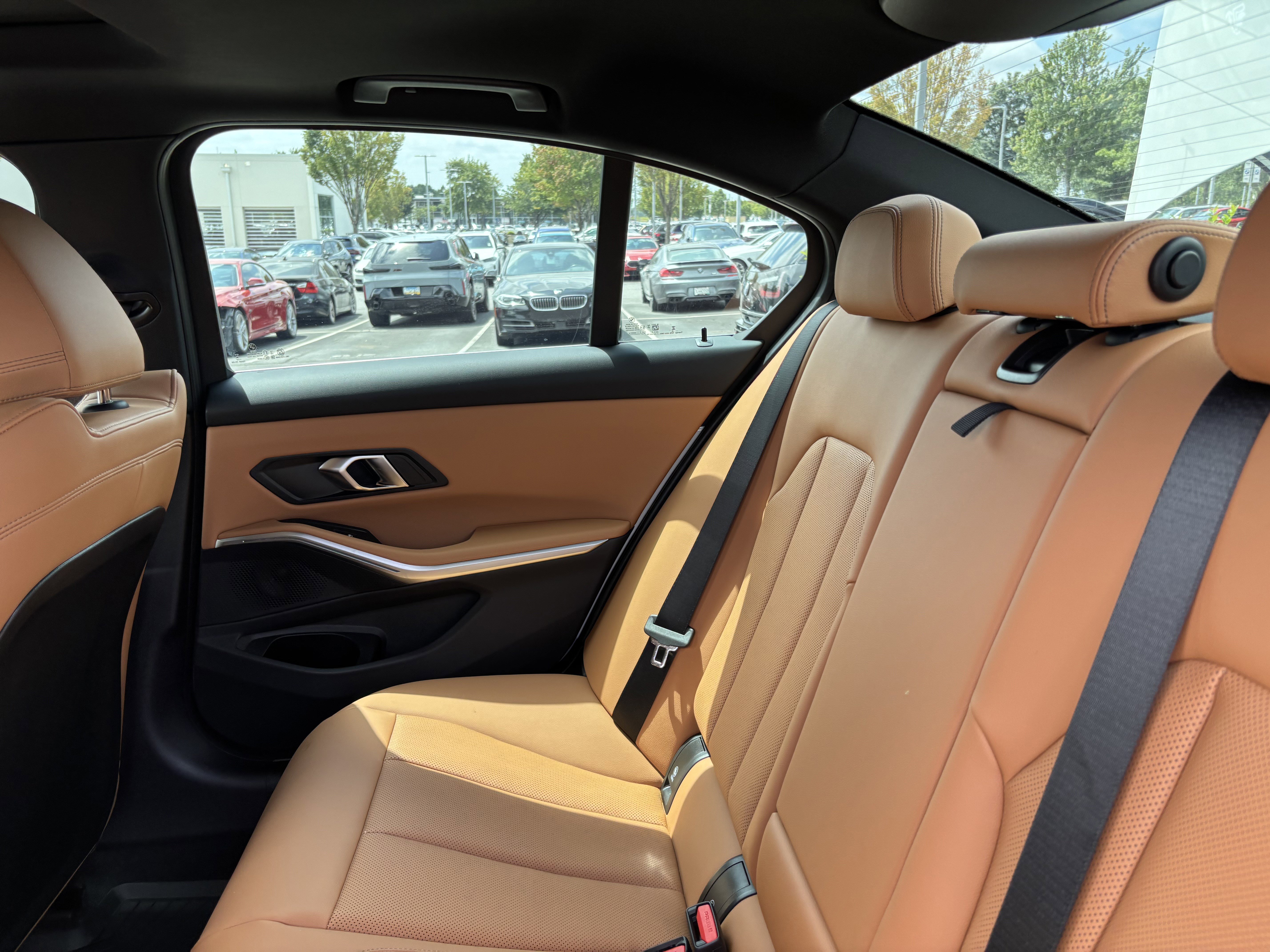 Used 2025 BMW 330i xDrive Sedan w/ Convenience Package AWD/4WD image 33