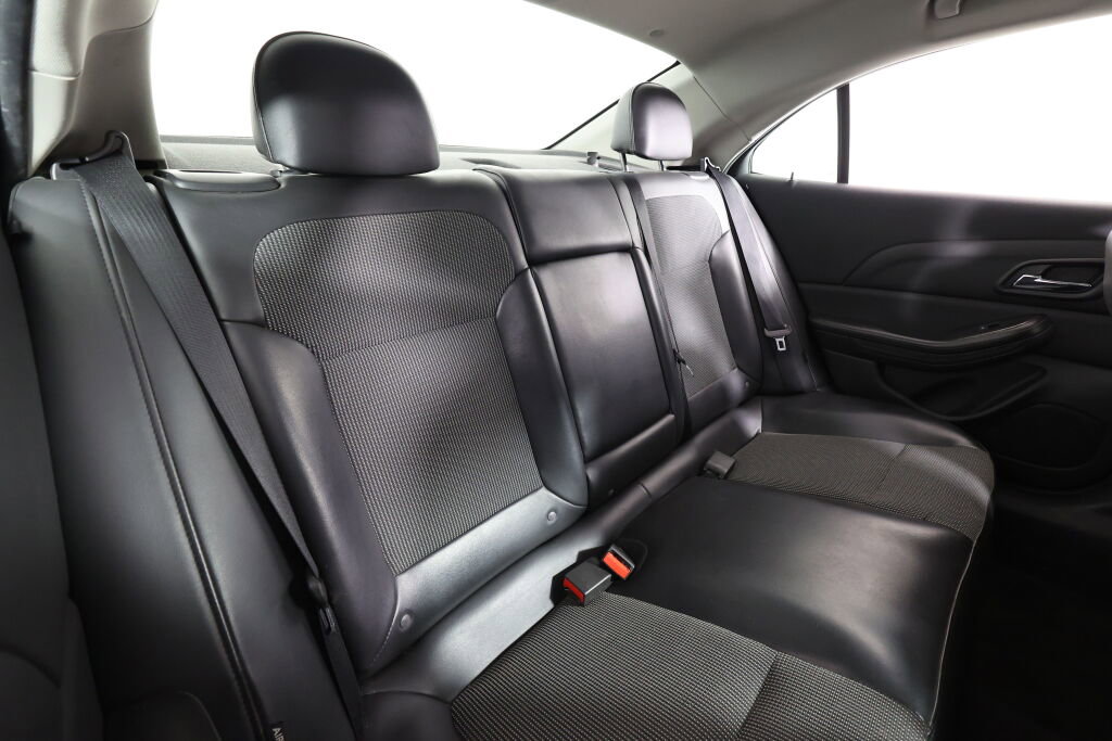 Used 2016 Chevrolet Malibu LT image 20