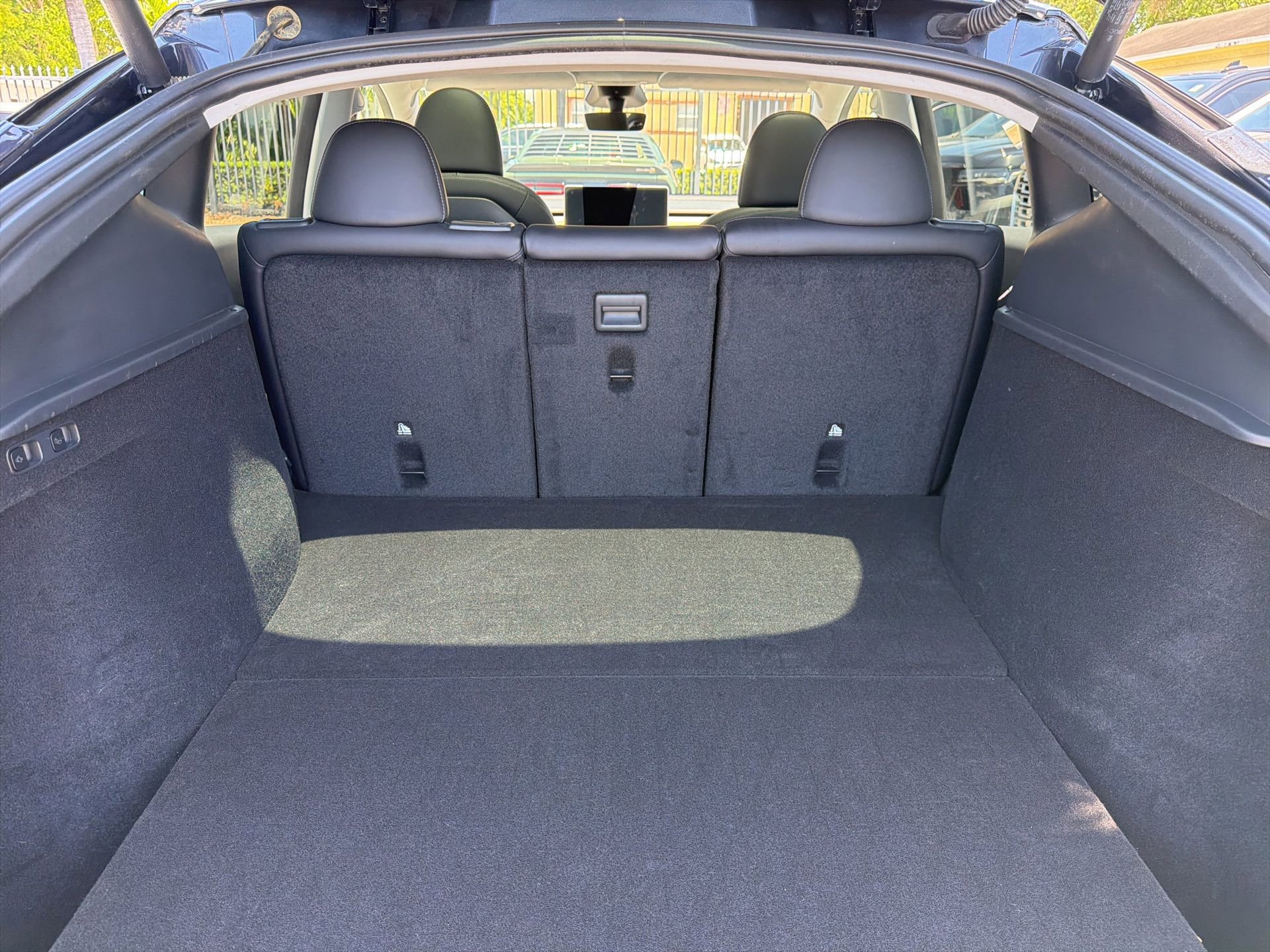 Used 2024 Tesla Model Y Long Range AWD/4WD image 12