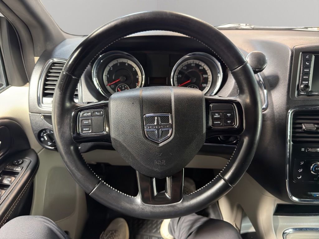 Used 2020 Dodge Grand Caravan SXT FWD image 10