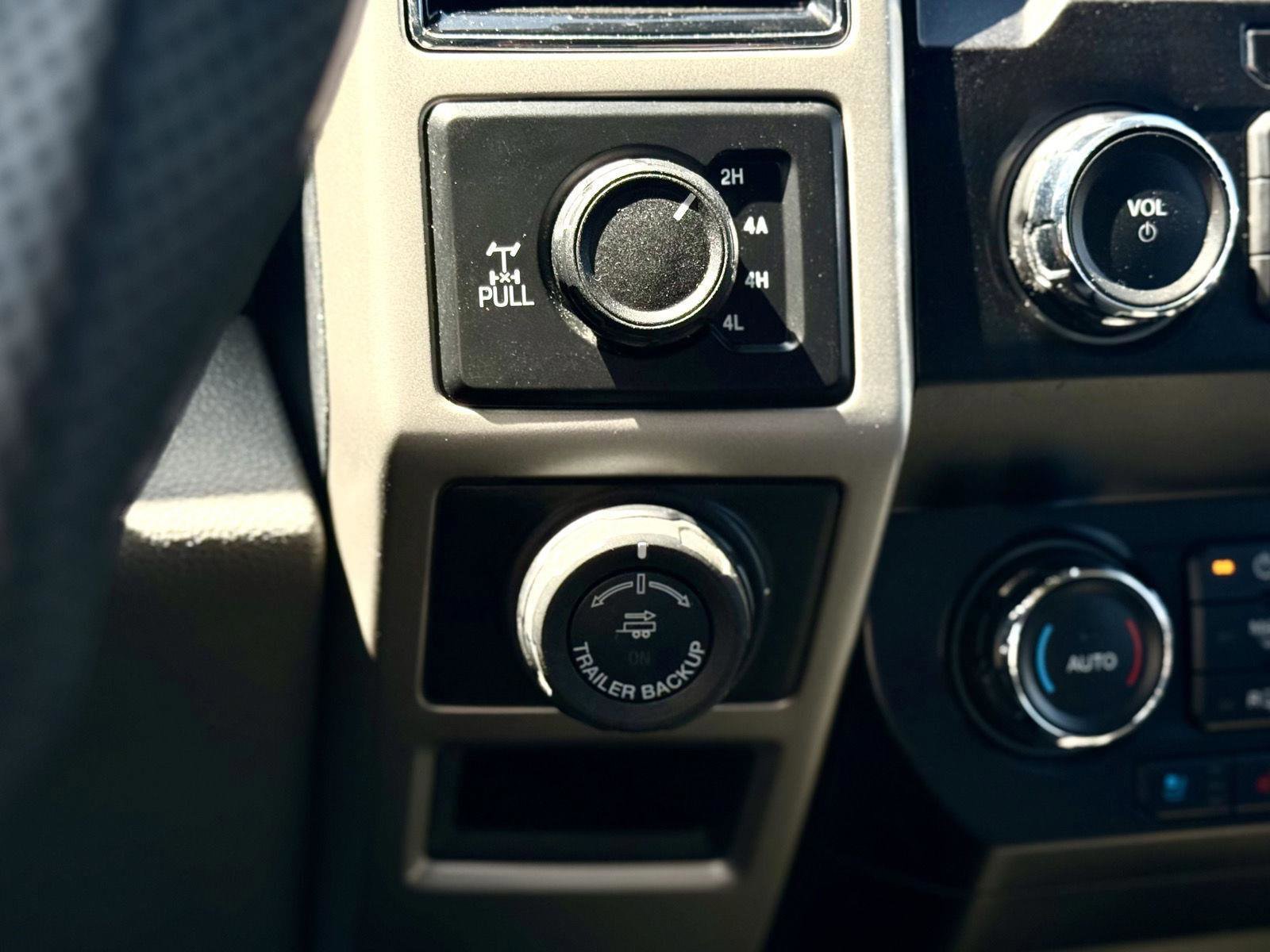 Used 2020 Ford F150 Lariat w/ Equipment Group 501A Mid AWD/4WD image 19