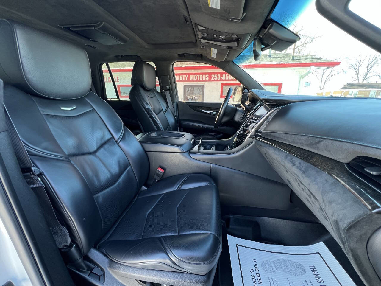 Used 2016 Cadillac Escalade Platinum image 40